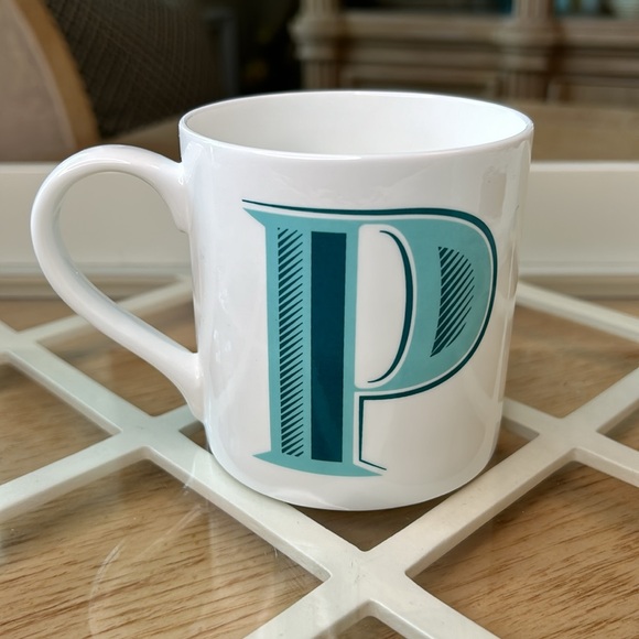 Fortnum’s Alphabet P Mug - Picture 2 of 7
